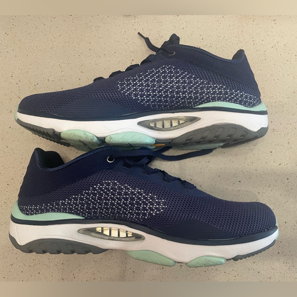 Abeo Navy and Mint Women's Sneakers